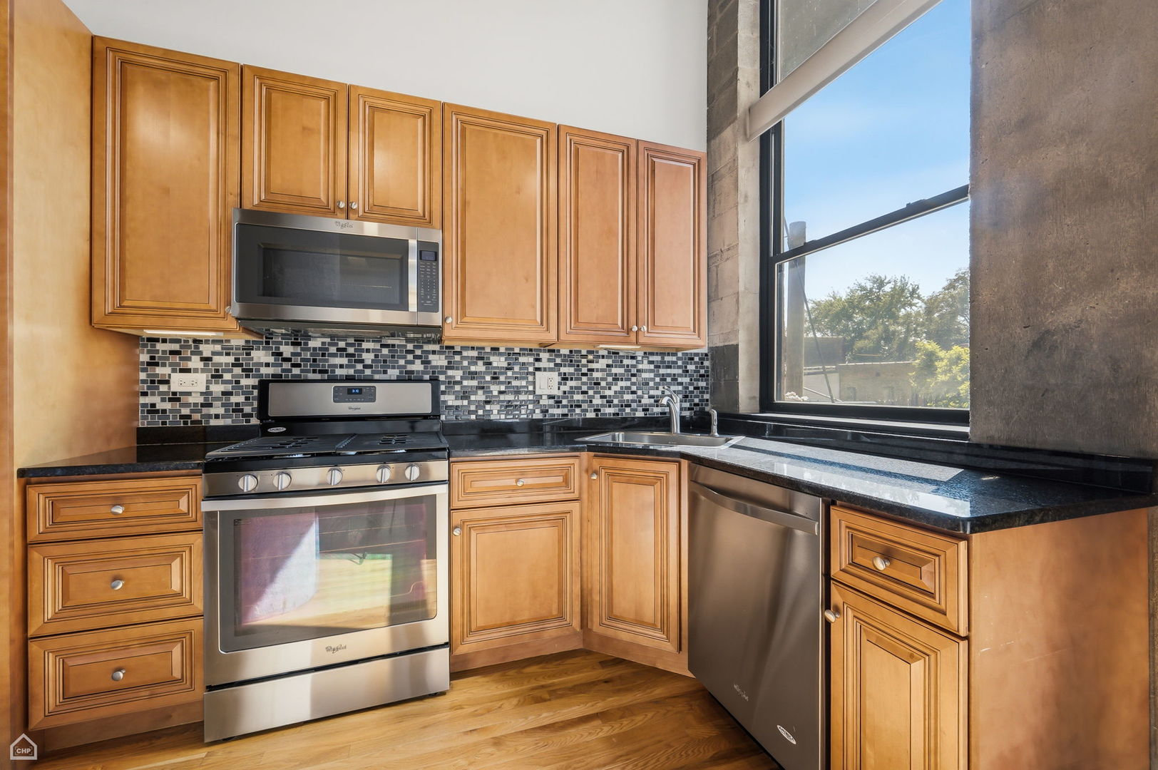 1934 N Washtenaw Avenue Unit: 207