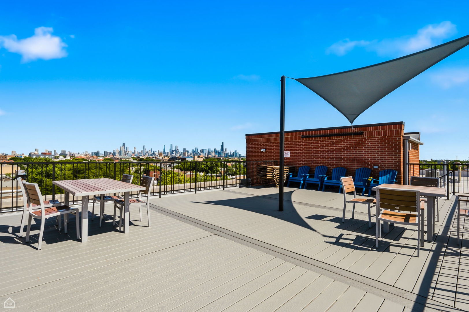 1934 N Washtenaw Avenue Unit: 207