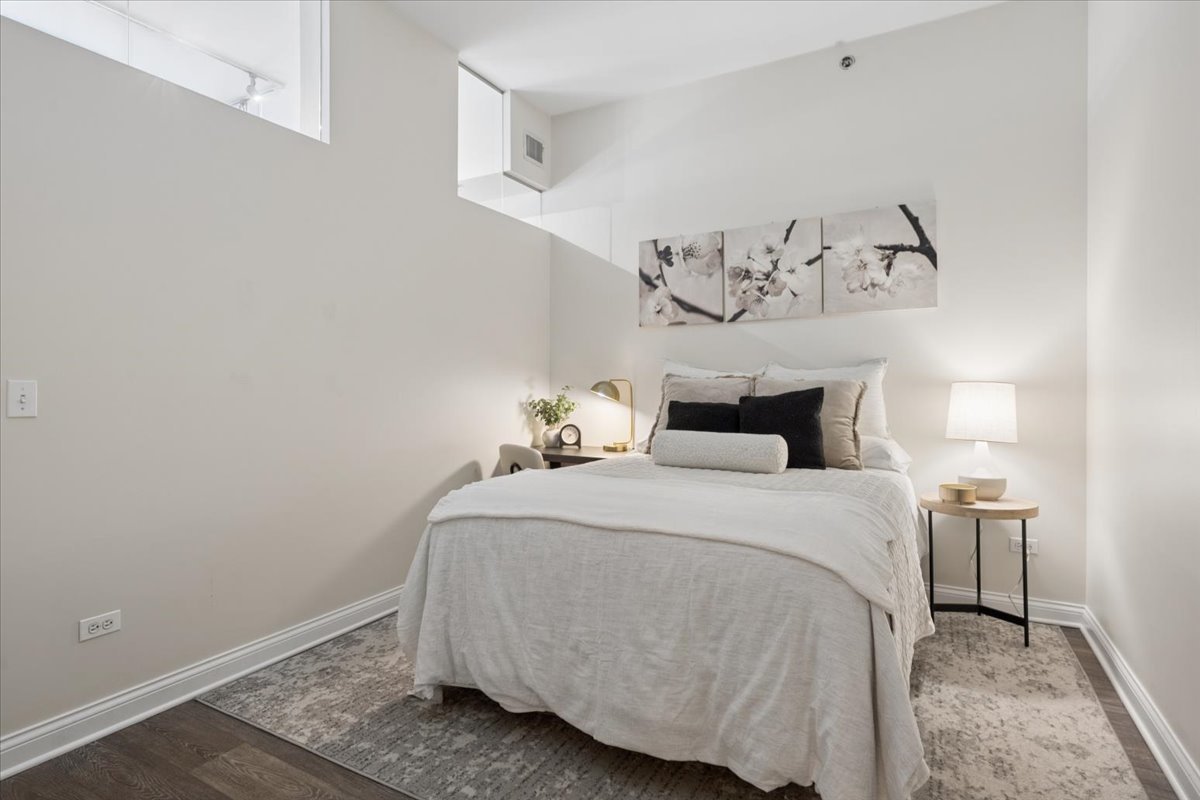 230 W Division Street Unit: 602