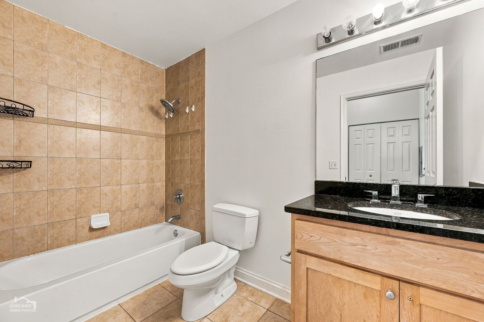 2035 S Indiana Avenue Unit: 211