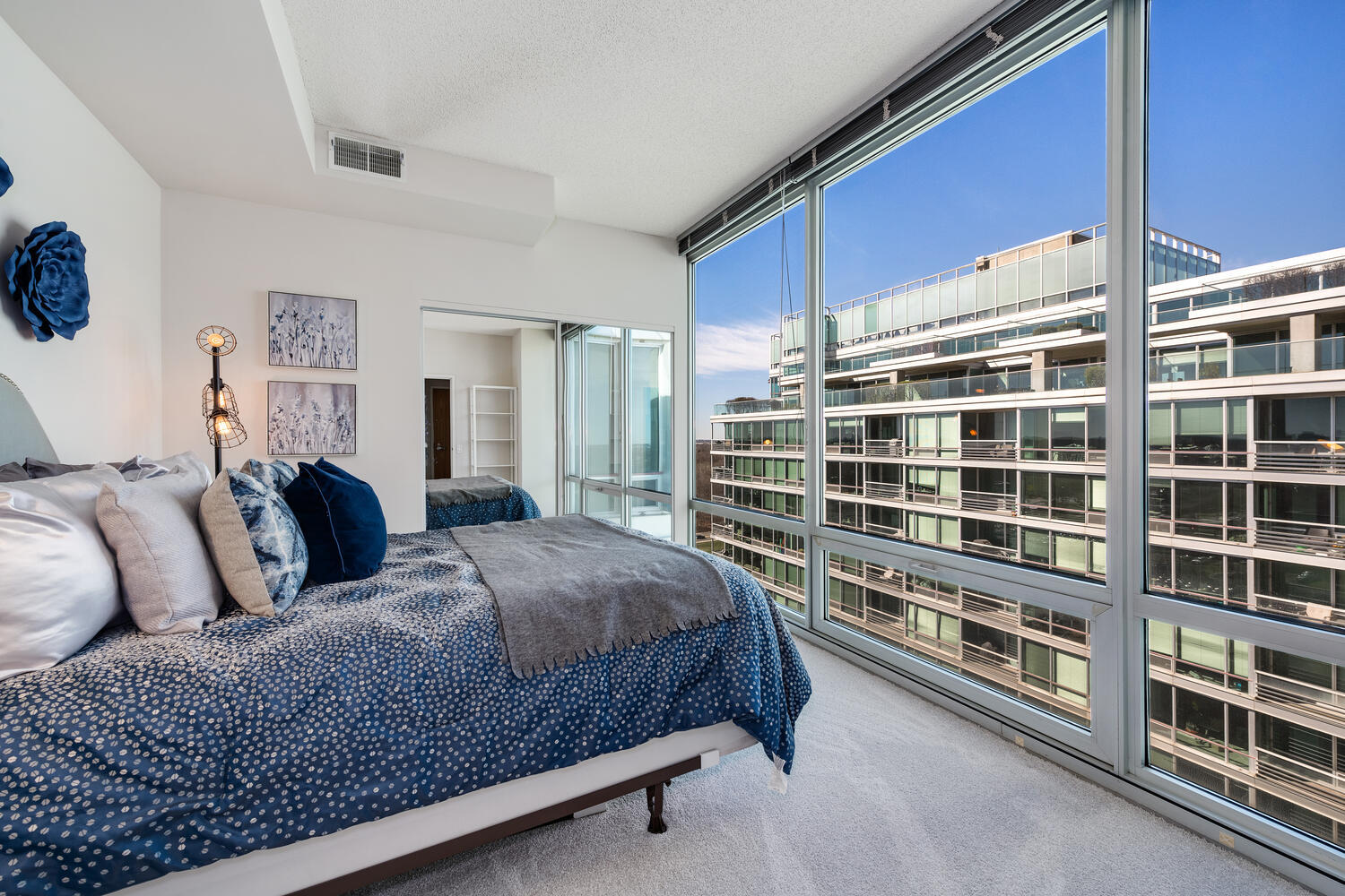 9715 Woods Drive Unit: 1801