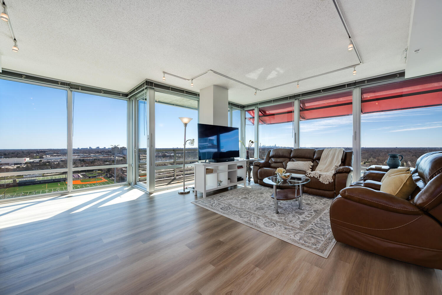 9715 Woods Drive Unit: 1801