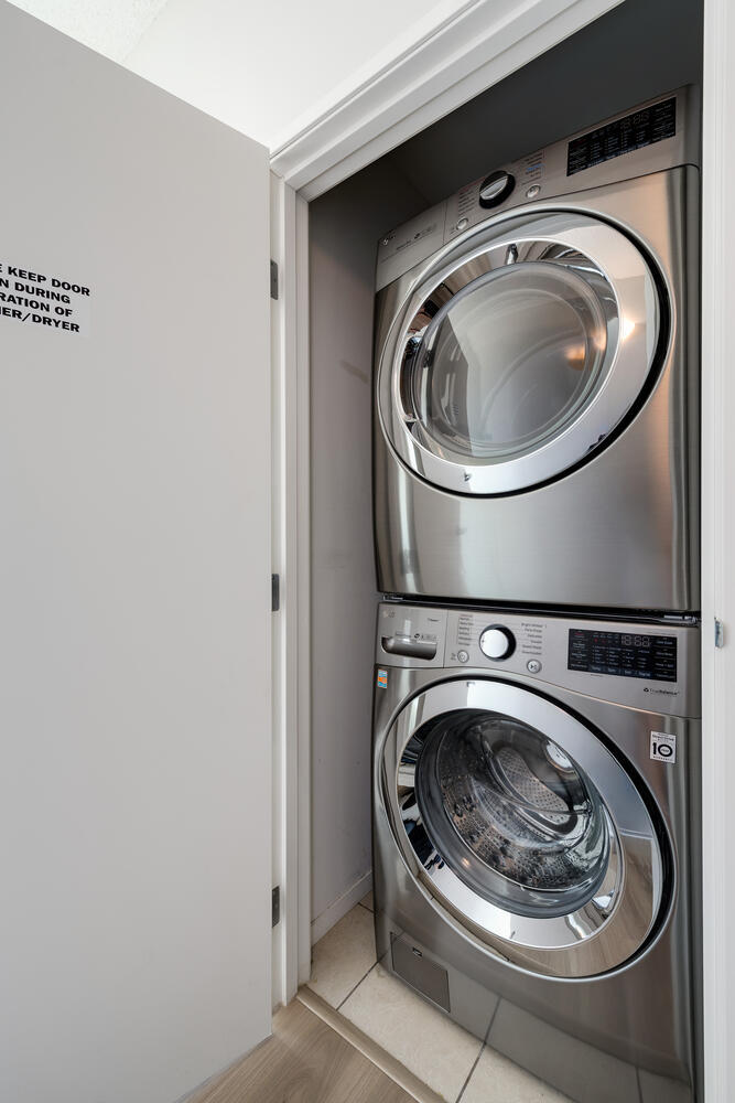 9715 Woods Drive Unit: 1801