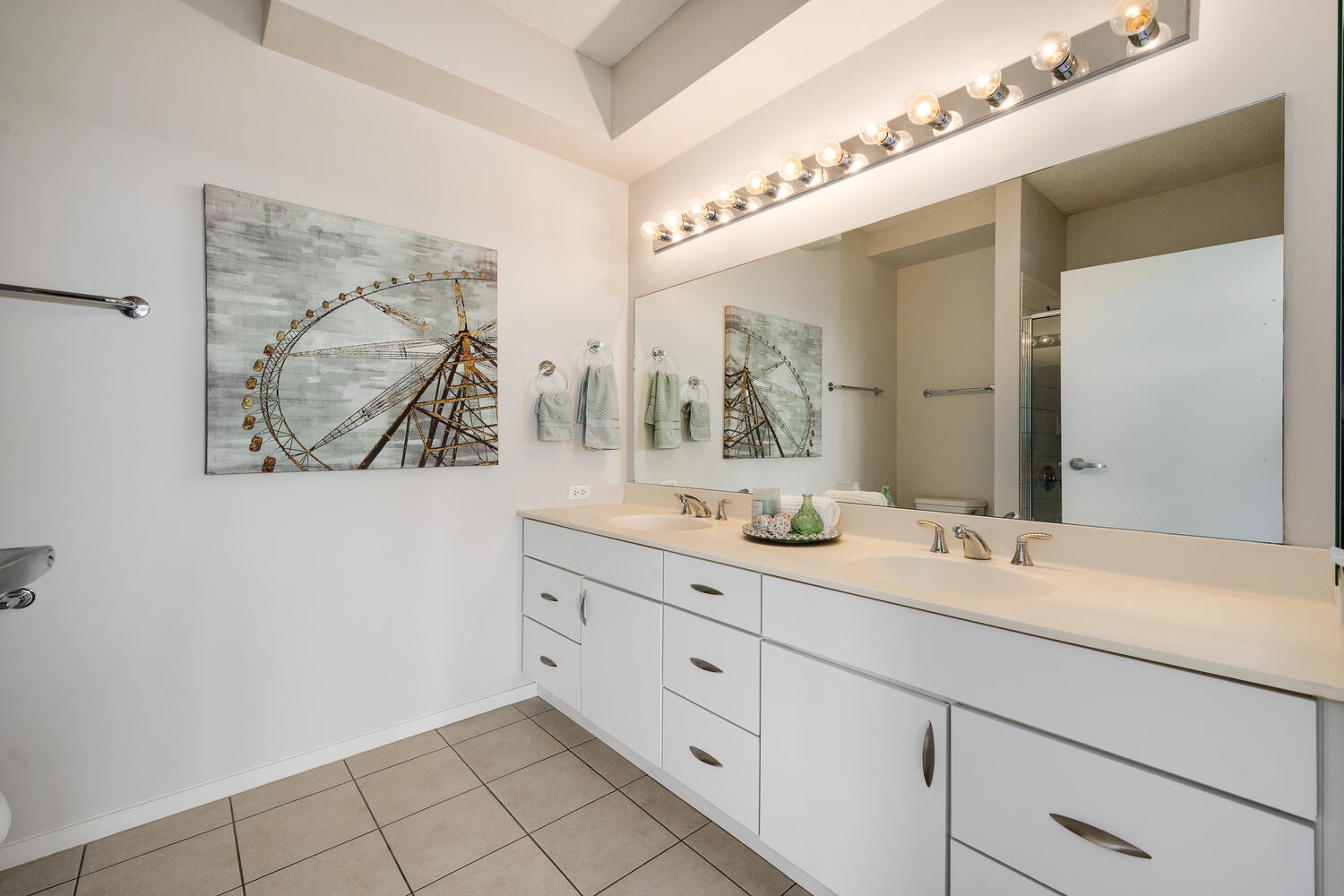 9715 Woods Drive Unit: 1801