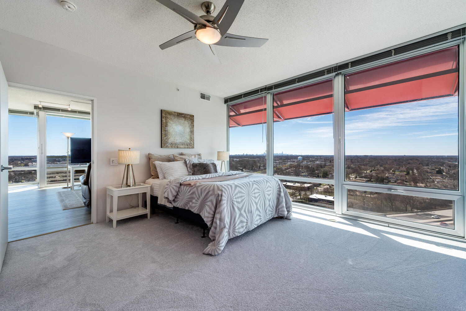 9715 Woods Drive Unit: 1801