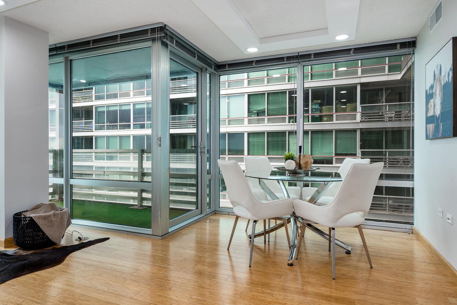 9715 Woods Drive Unit: 1102