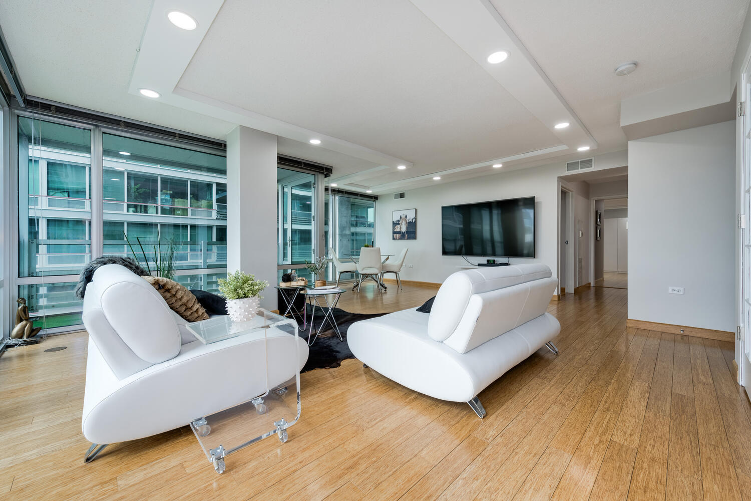 9715 Woods Drive Unit: 1102