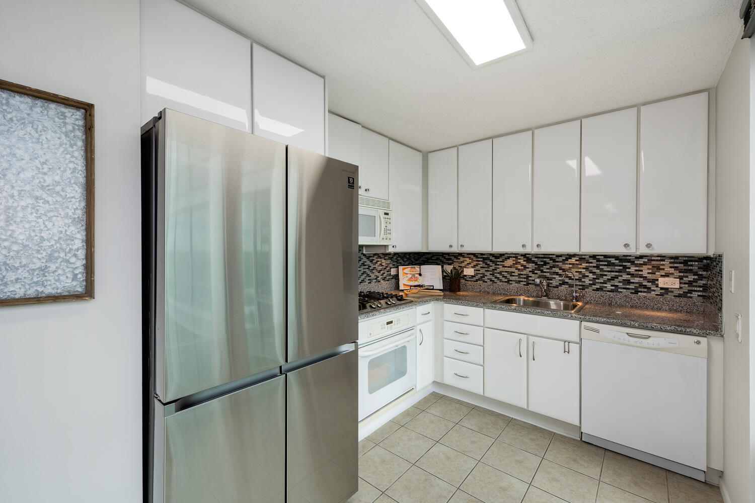 9715 Woods Drive Unit: 1102