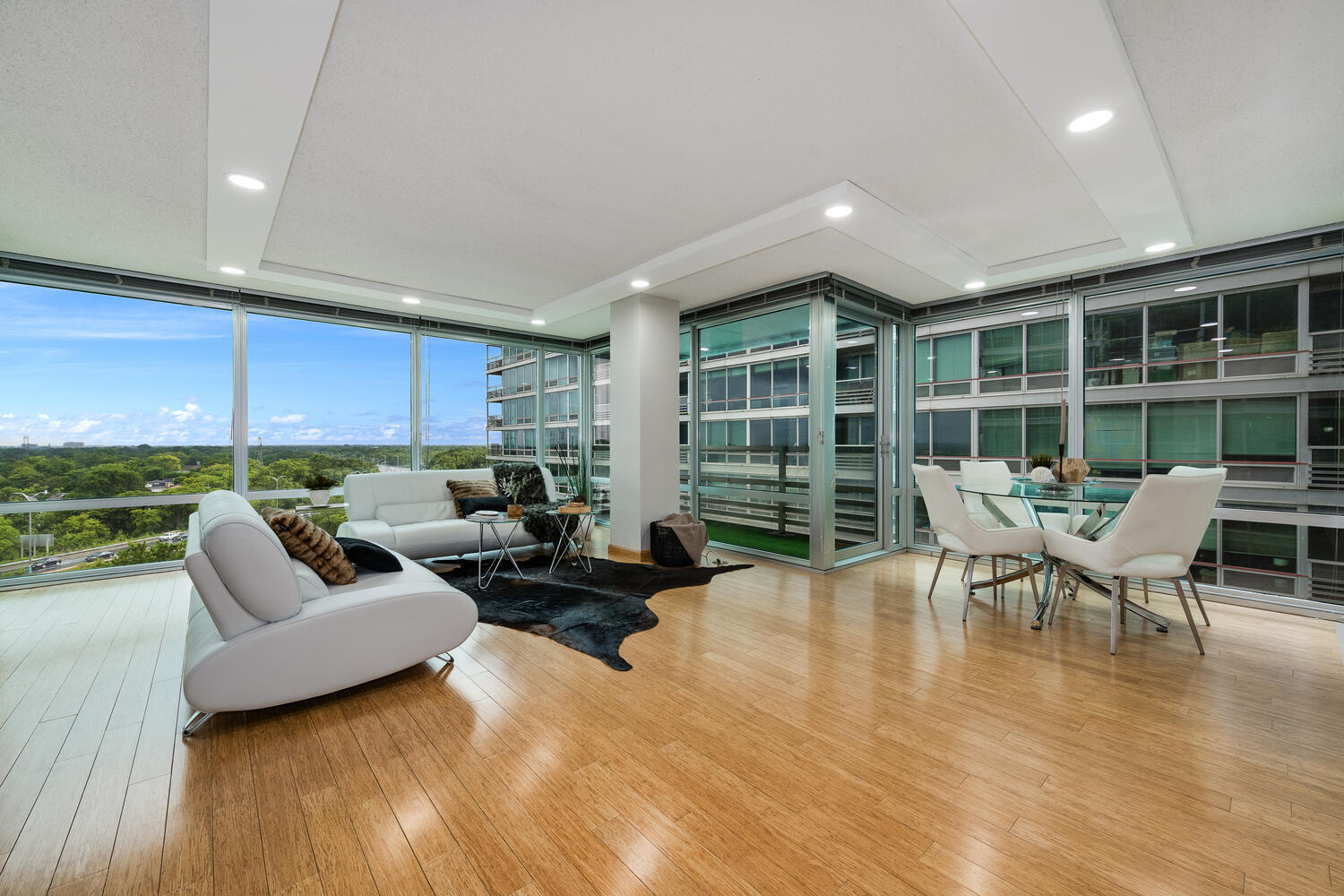 9715 Woods Drive Unit: 1102