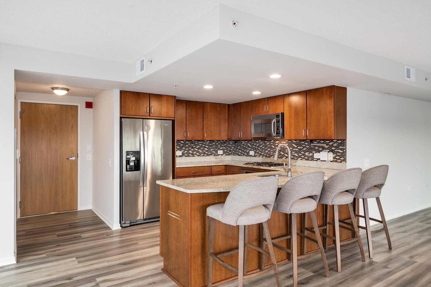 9715 Woods Drive Unit: 700