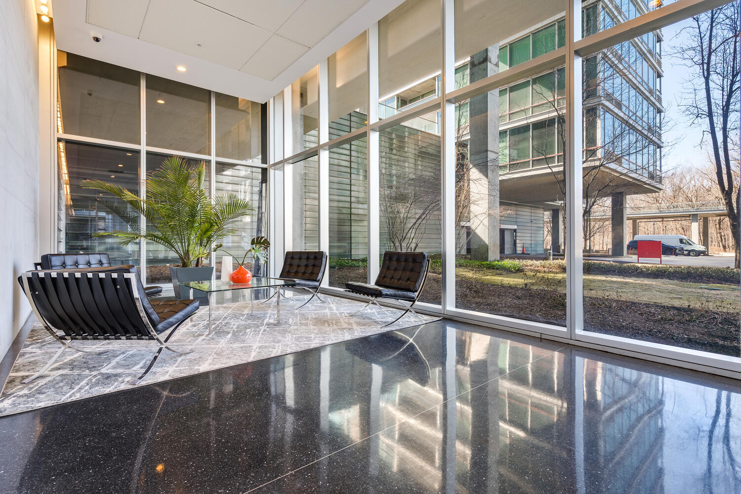 9715 Woods Drive Unit: 700