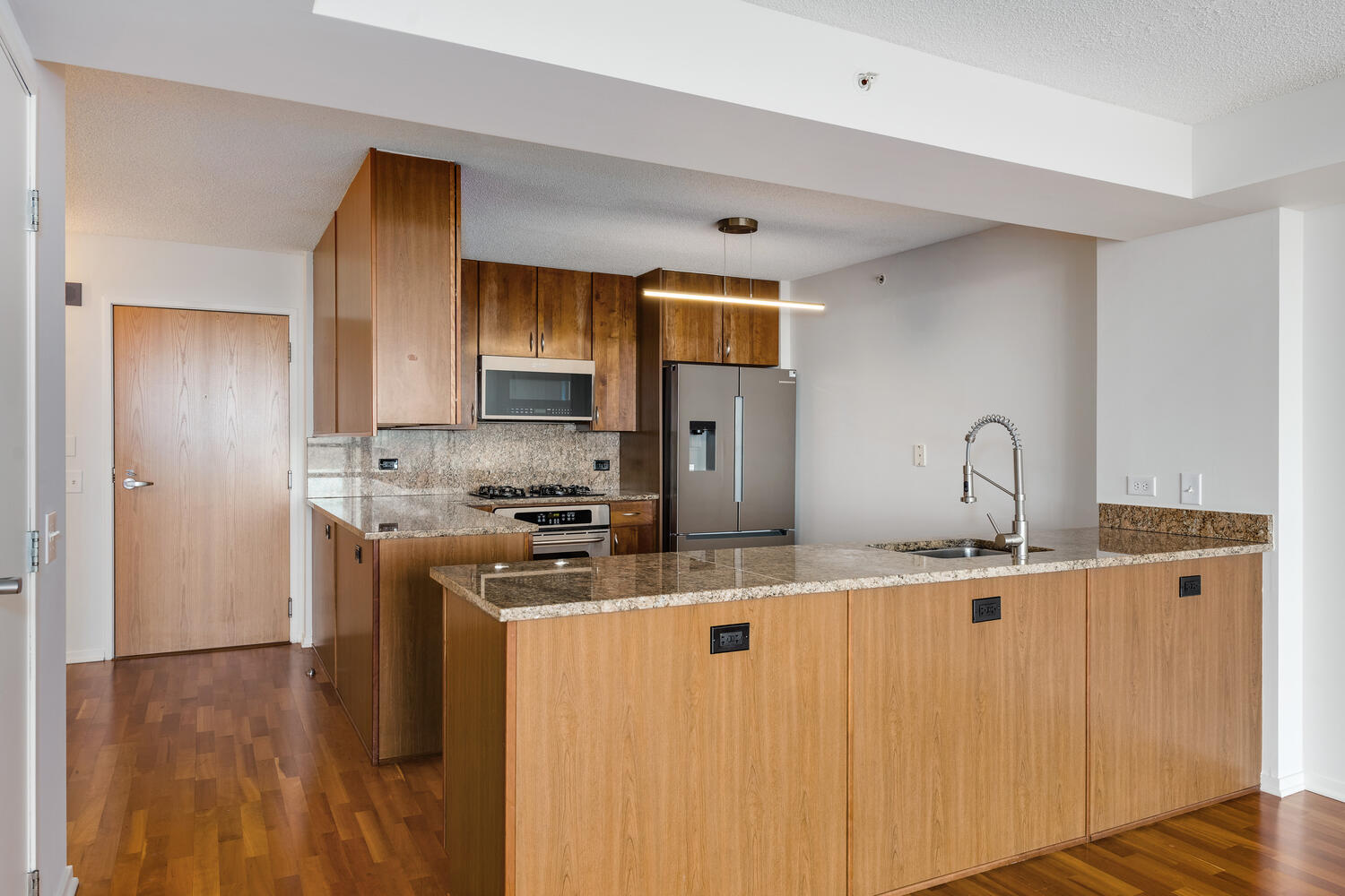 9715 WOODS Drive Unit: 1606