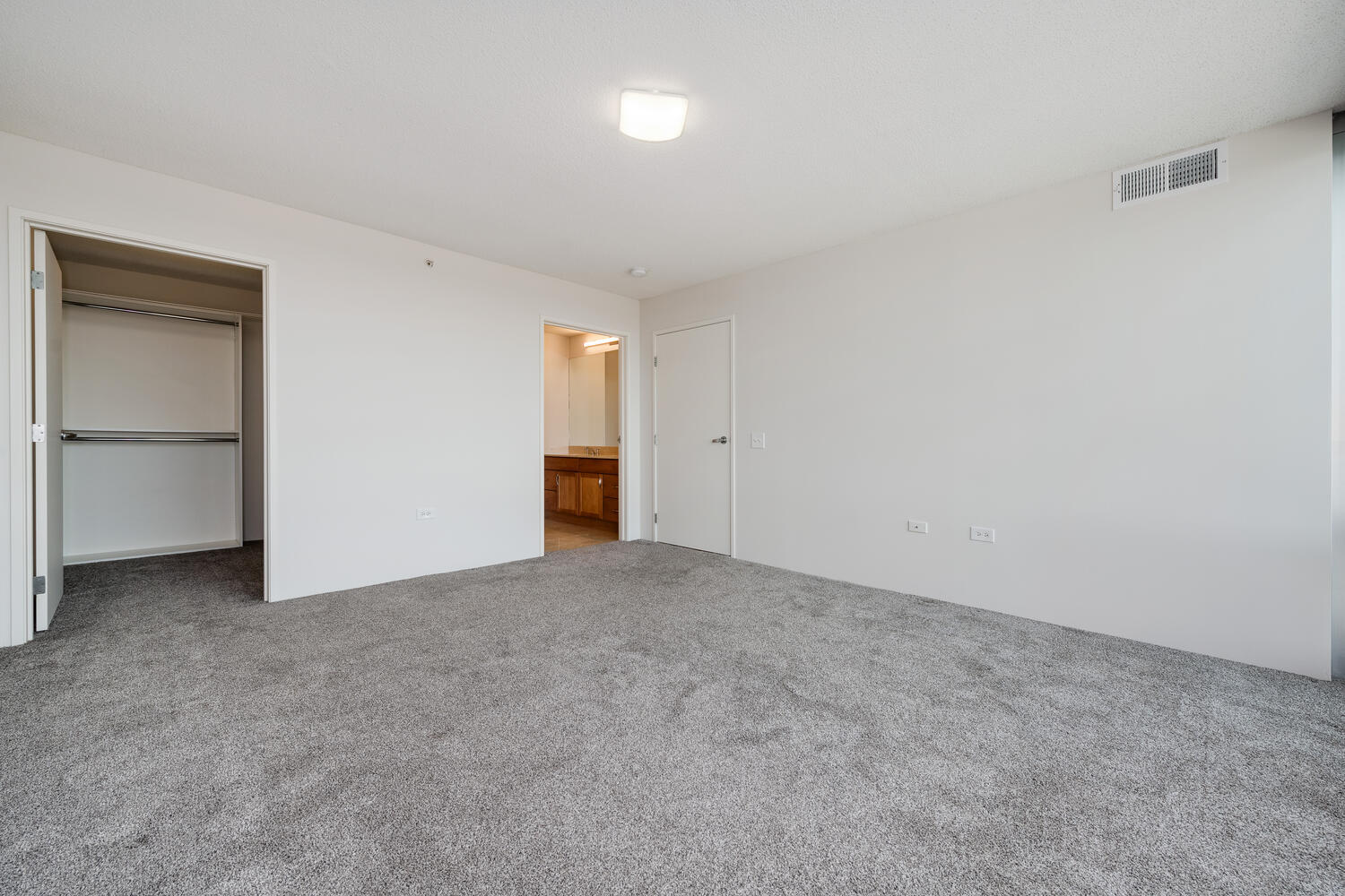 9715 WOODS Drive Unit: 1606