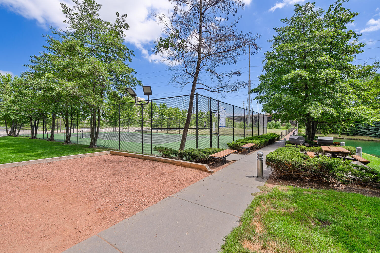9715 WOODS Drive Unit: 1606