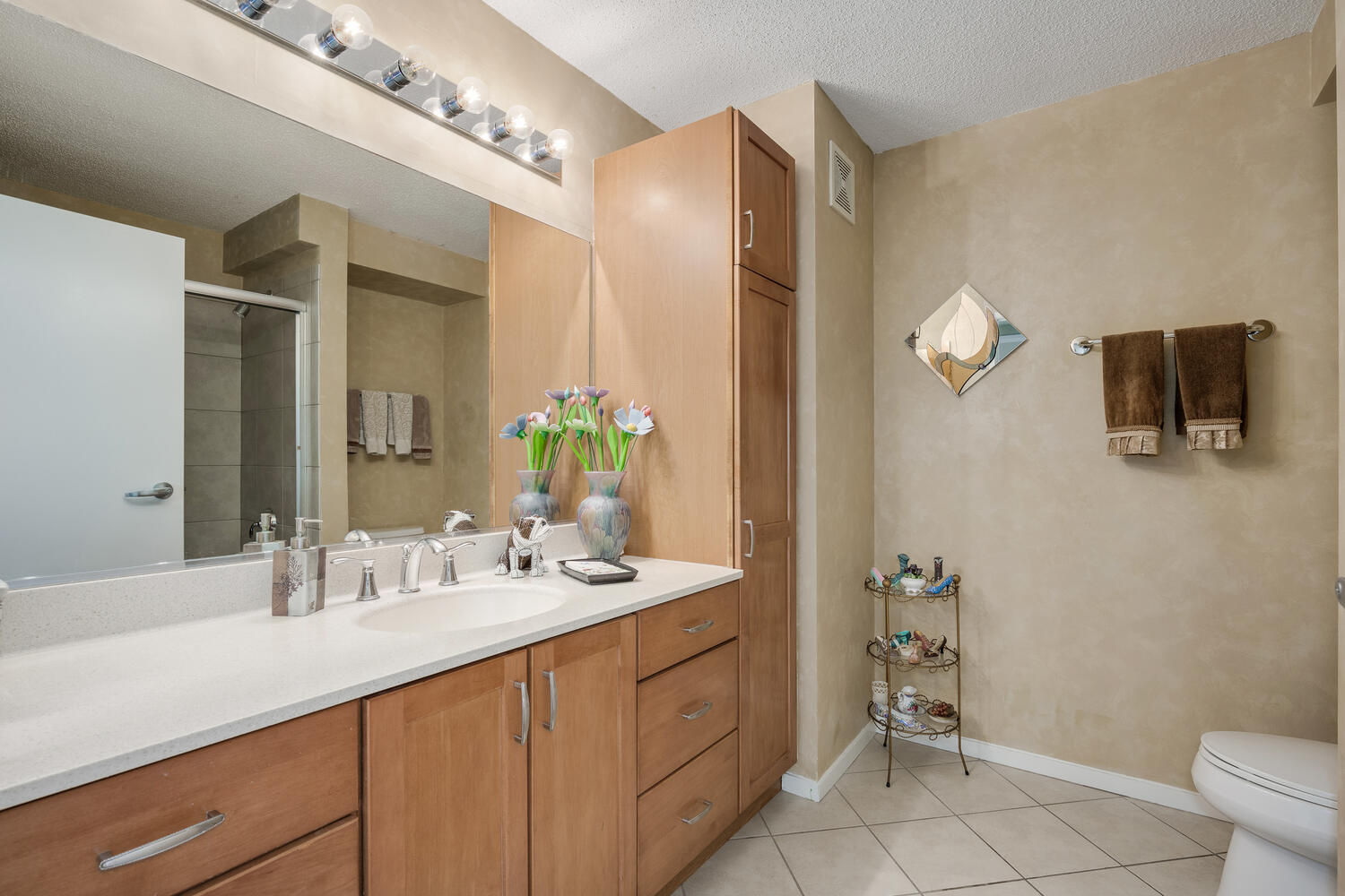 9715 Woods Drive Unit: 510