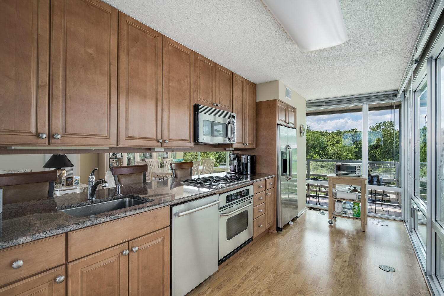 9715 Woods Drive Unit: 510