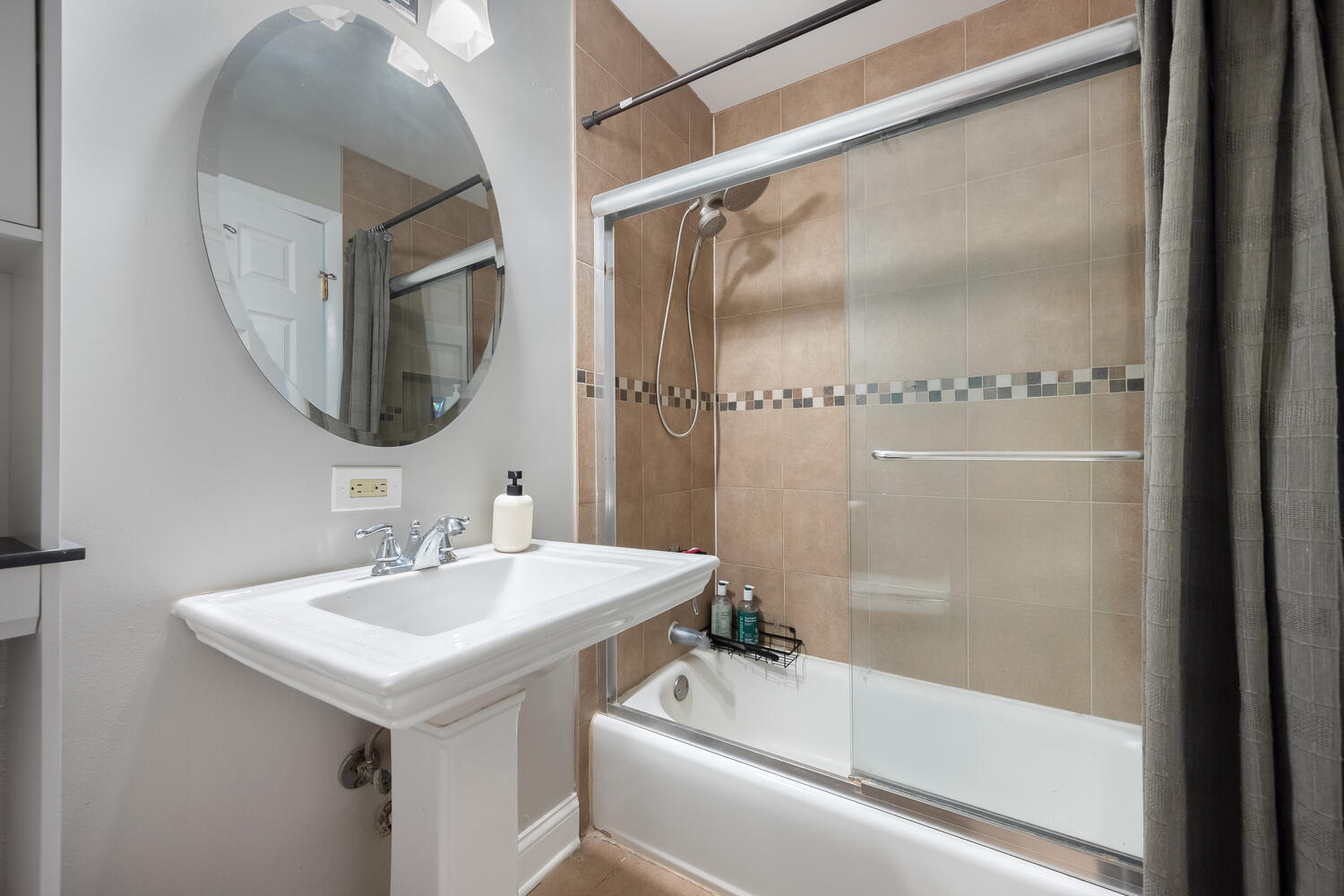 8808 N Leslie Lane Unit: 2F