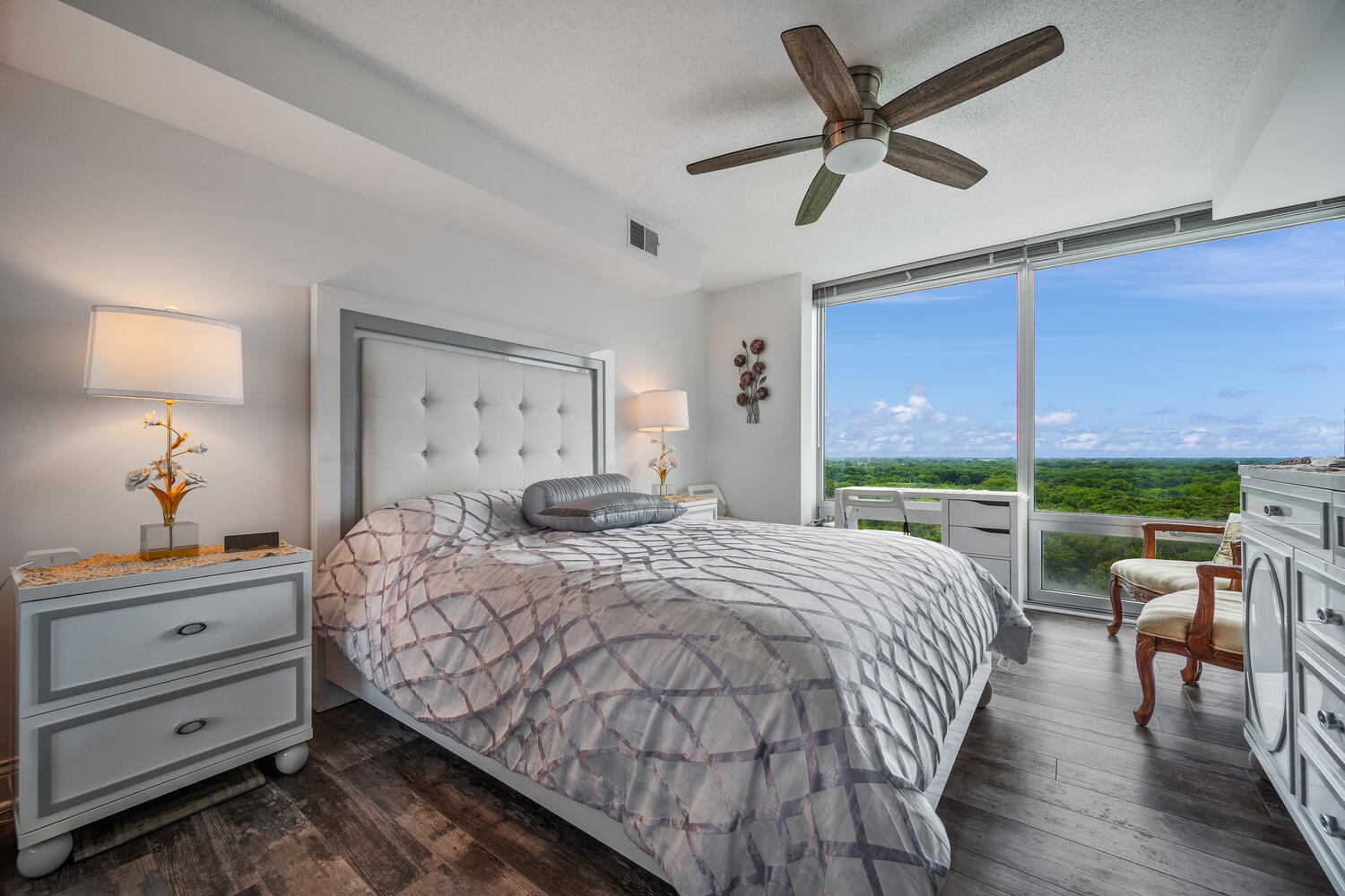 9655 Woods Drive Unit: 1710