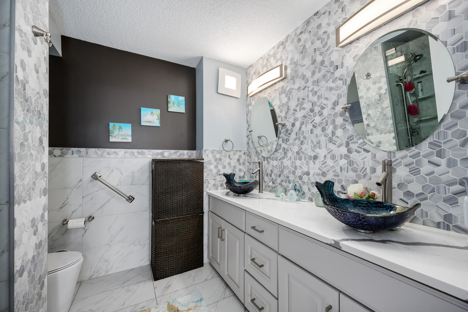 9655 Woods Drive Unit: 1710