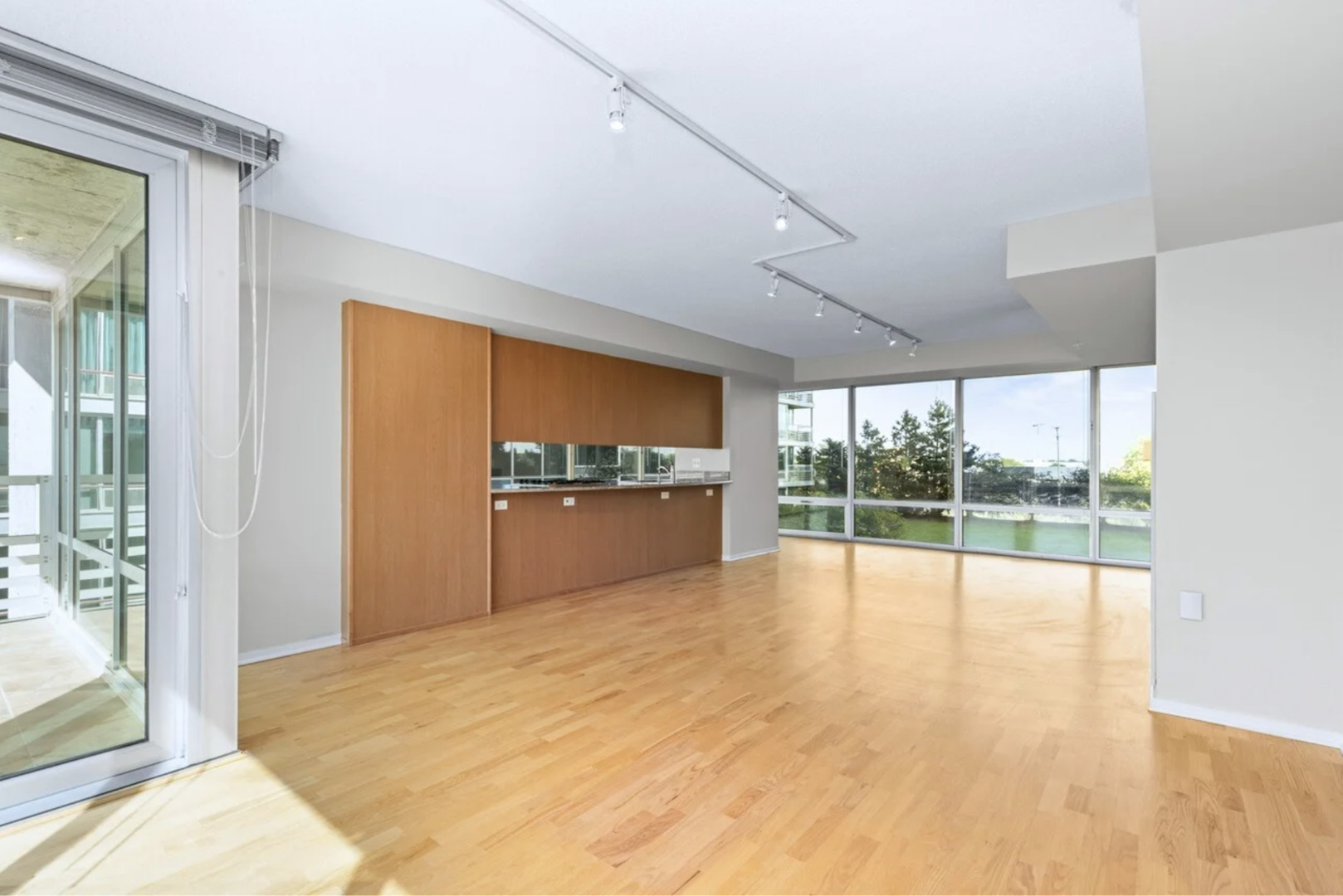 9715 Woods Drive Unit: 510