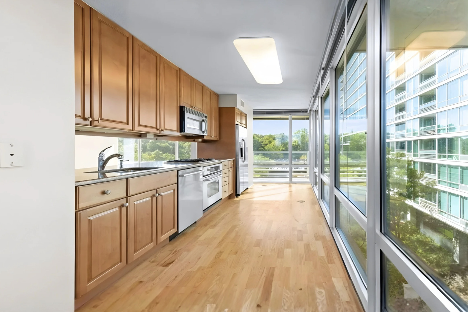 9715 Woods Drive Unit: 510