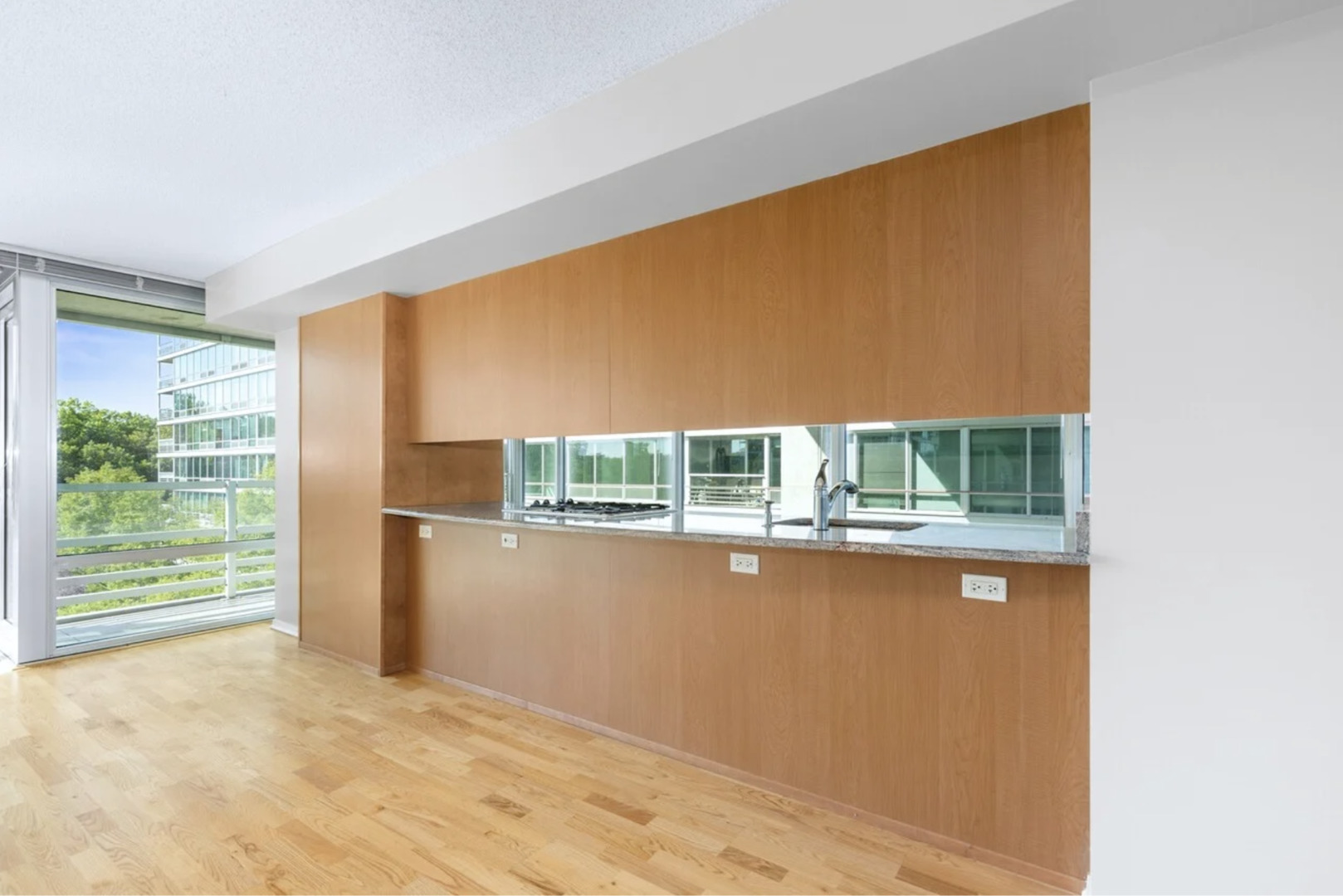 9715 Woods Drive Unit: 510