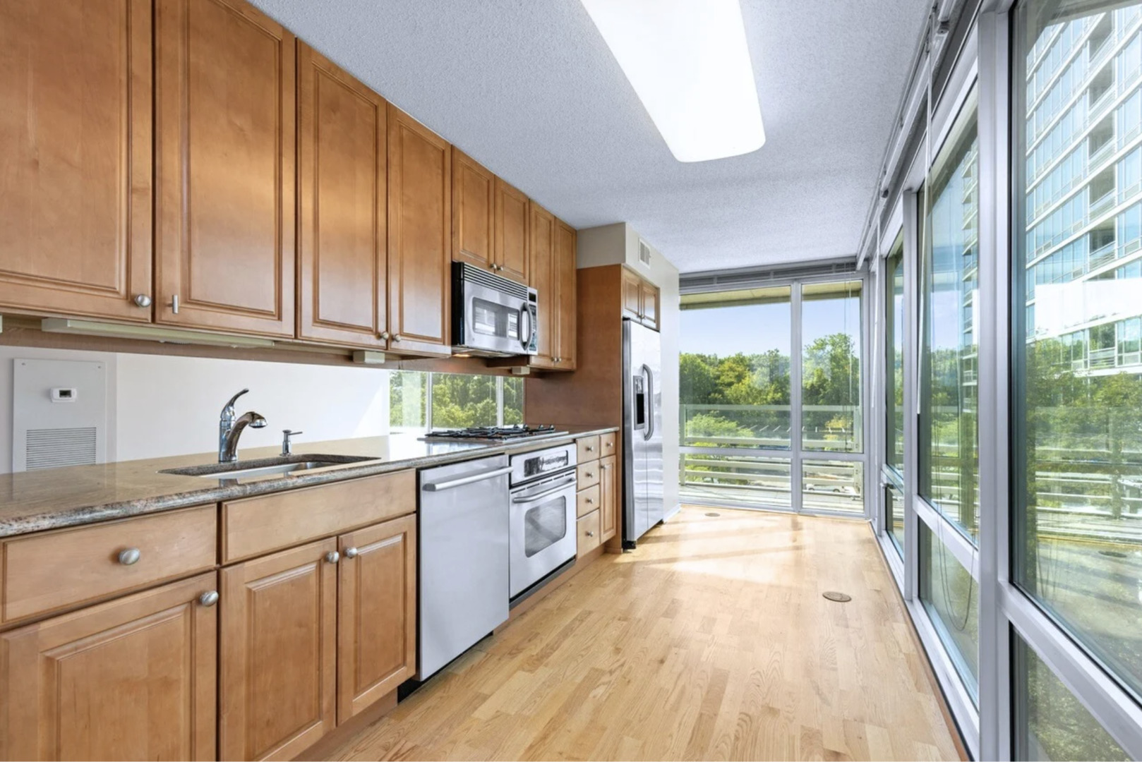 9715 Woods Drive Unit: 510