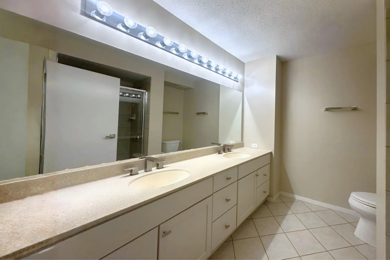 9715 Woods Drive Unit: 510