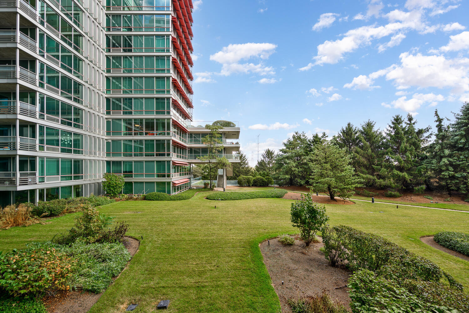 9655 Woods Drive Unit: 507