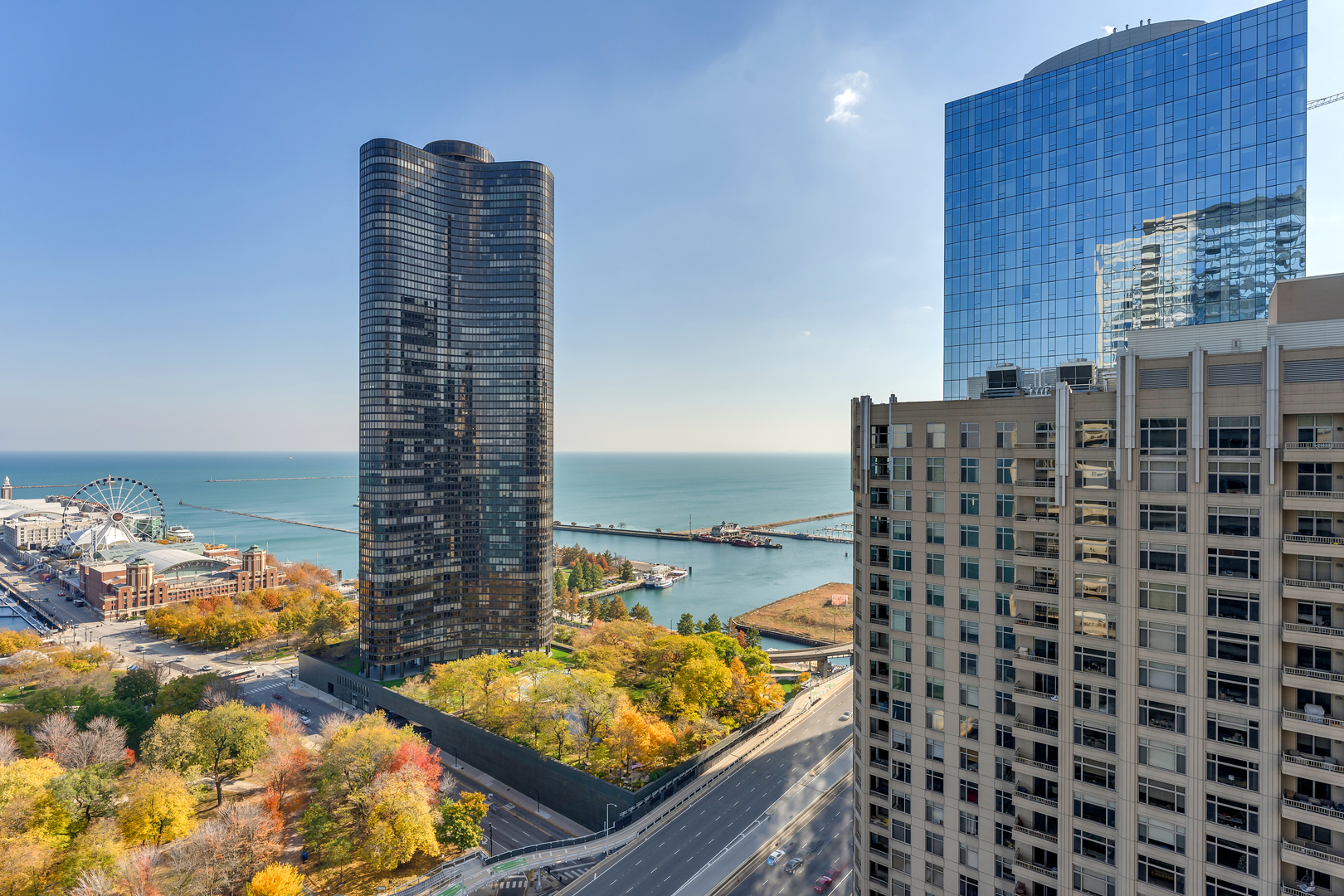 600 N Lake Shore Drive Unit: 2707