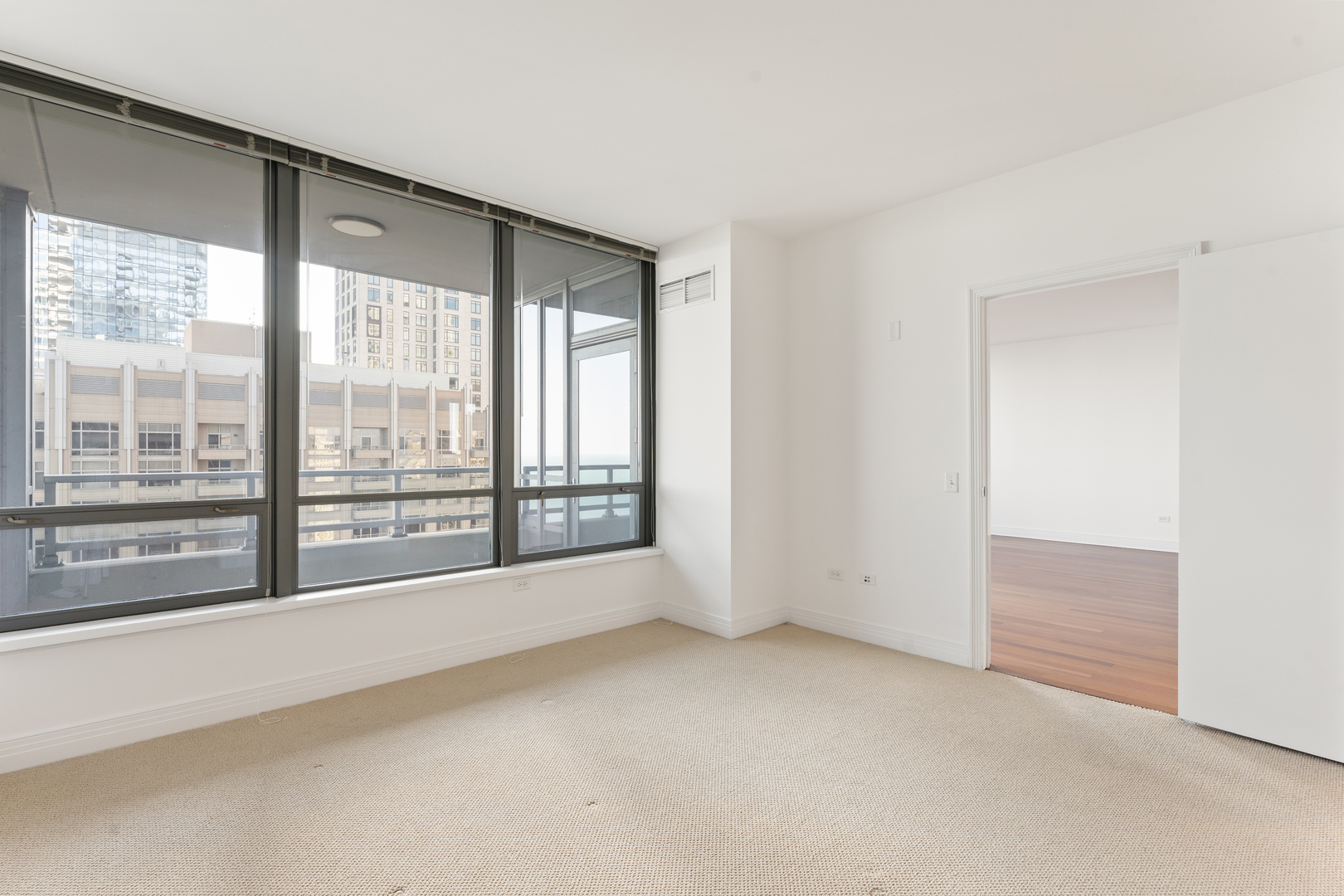 600 N Lake Shore Drive Unit: 2707