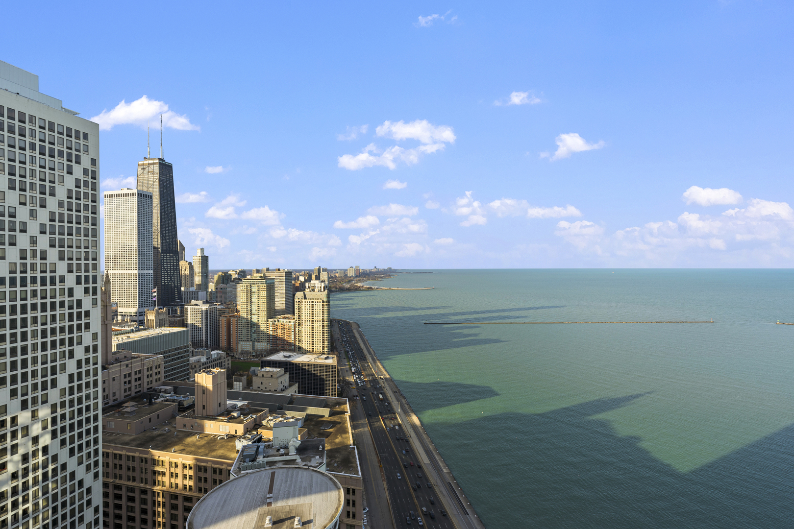 600 N Lake Shore Drive Unit: 2707