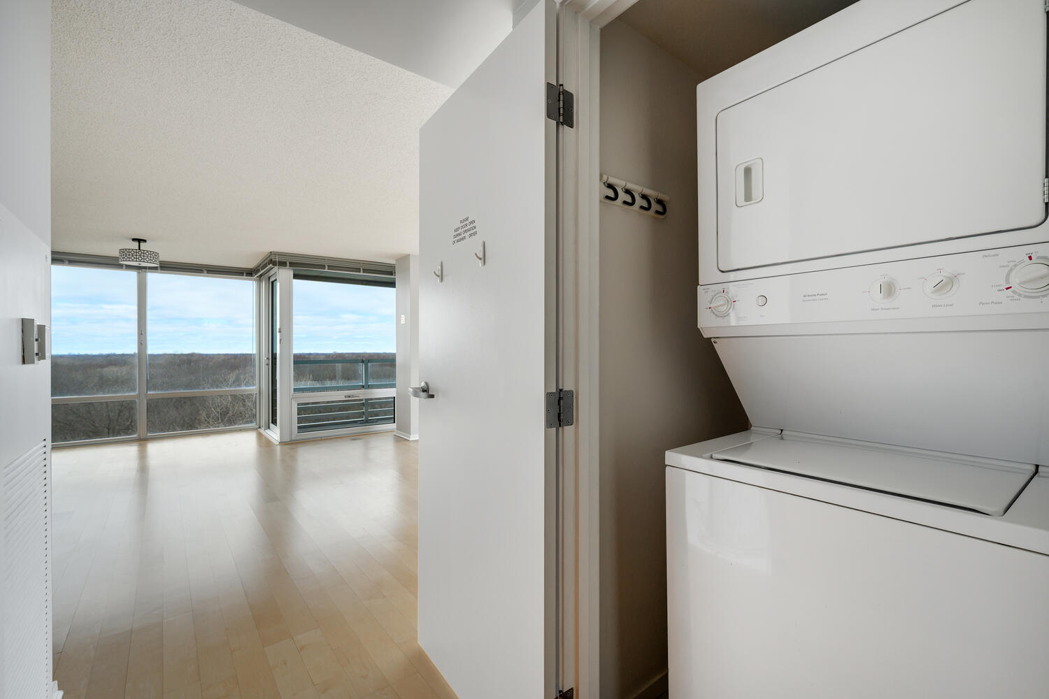 9655 Woods Drive Unit: 1102