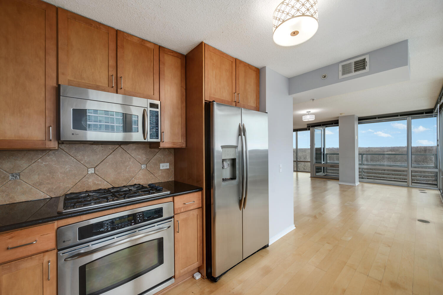 9655 Woods Drive Unit: 1102