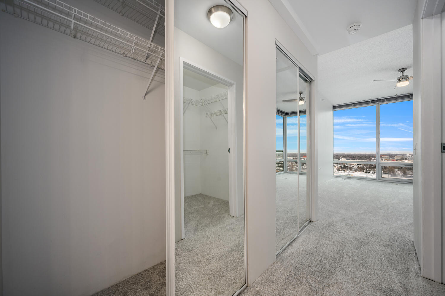 9655 Woods Drive Unit: 1809