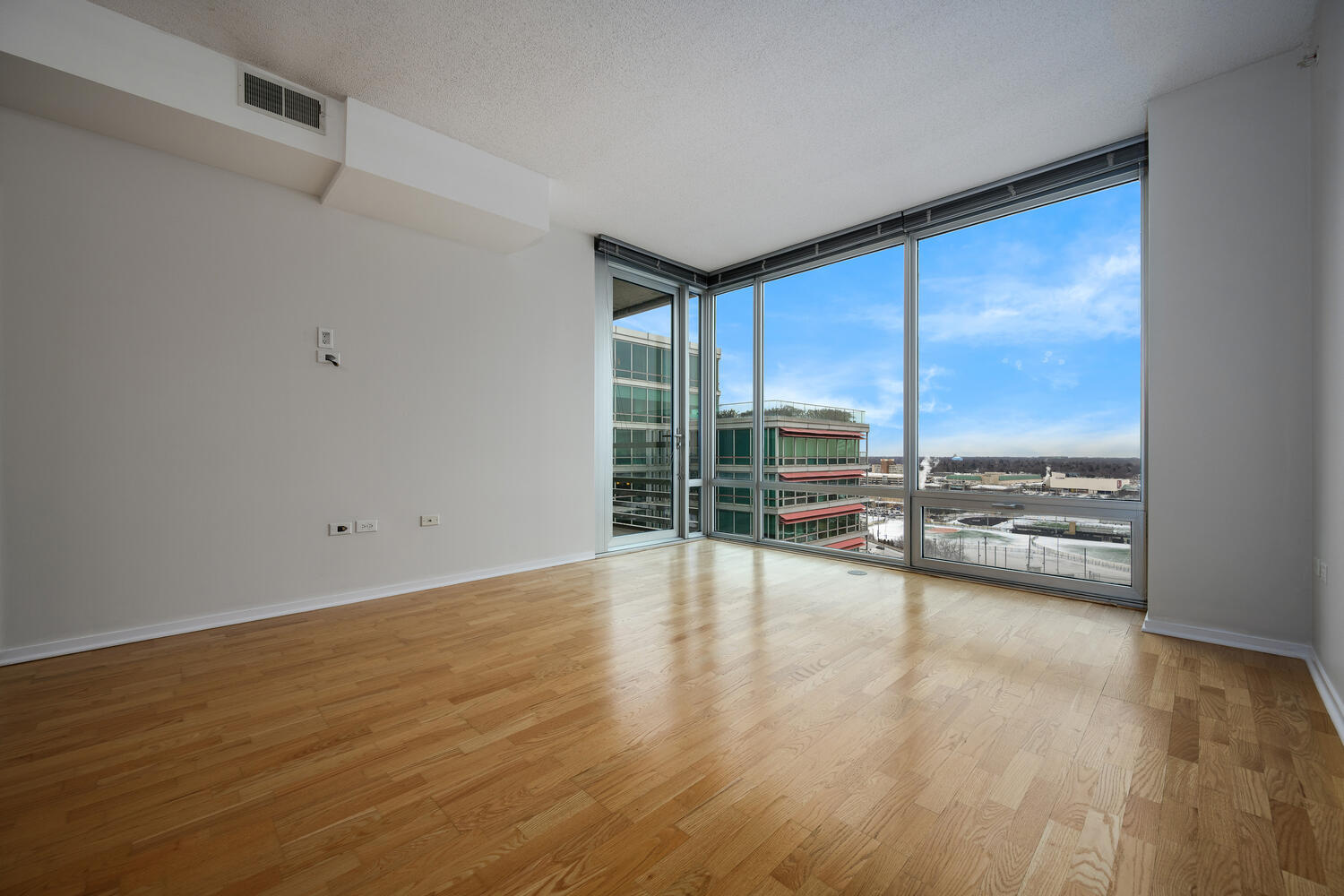 9655 Woods Drive Unit: 1809