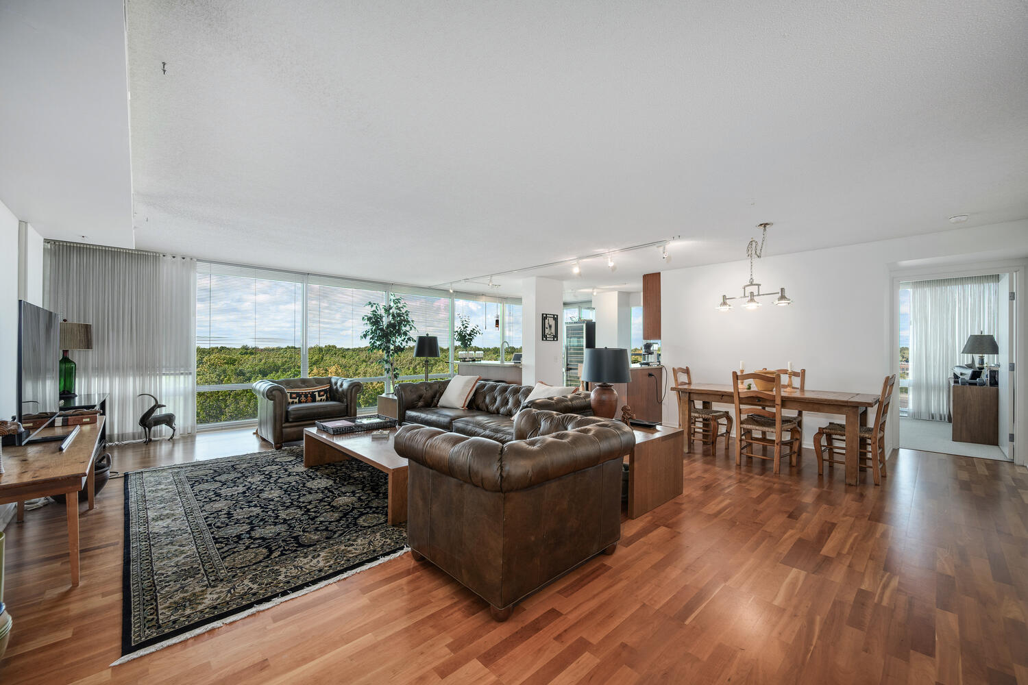 9725 Woods Drive Unit: 1002