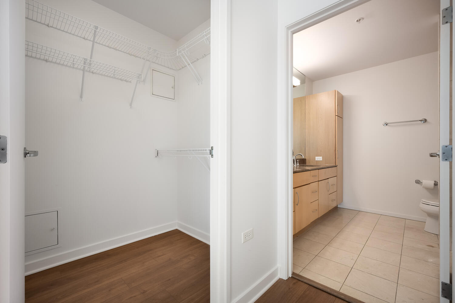 9725 Woods Drive Unit: 305