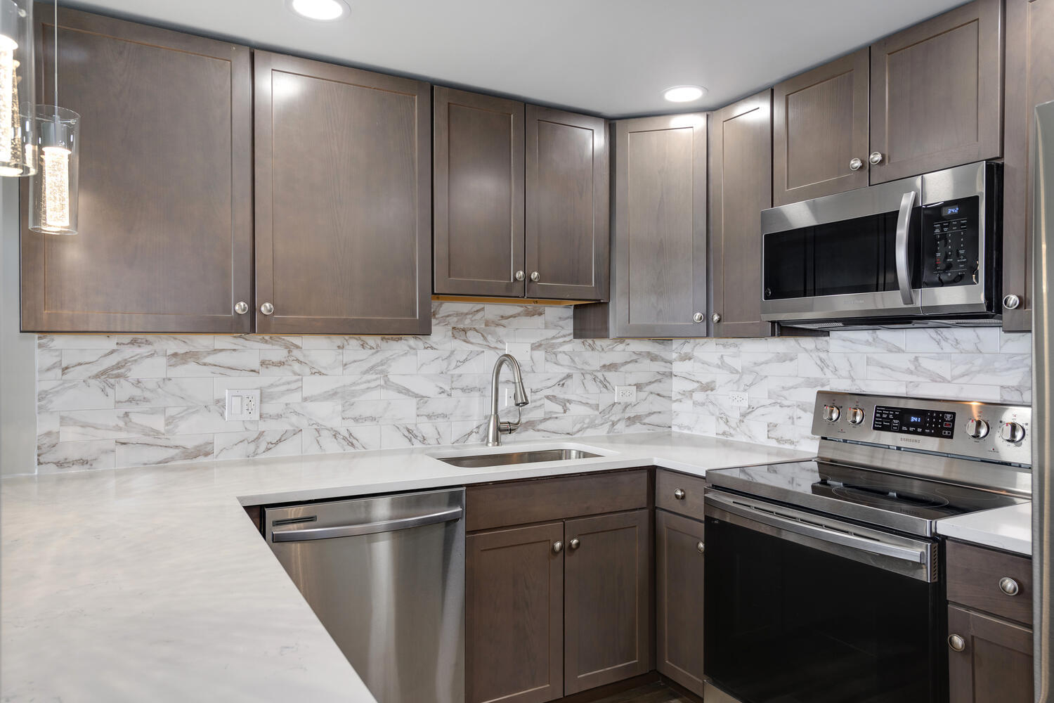 5445 N Sheridan Road Unit: 2708