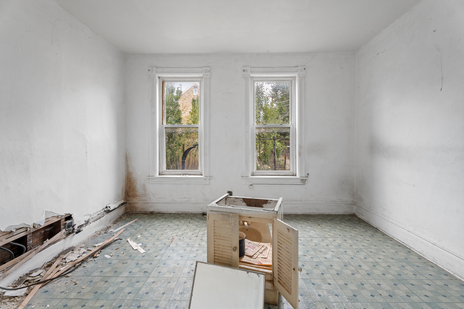1314 W 18th Place