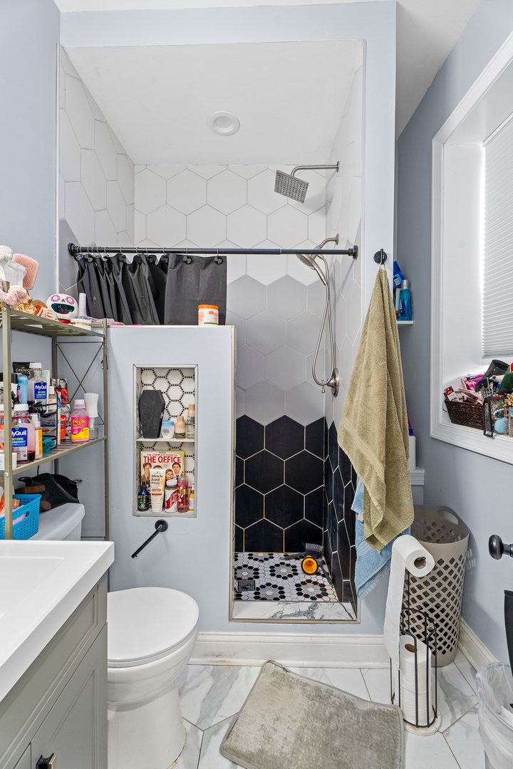 1314 W 18th Place