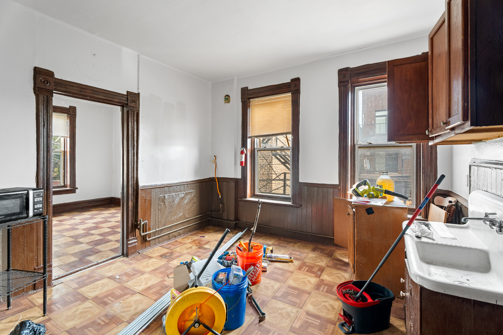 1314 W 18th Place