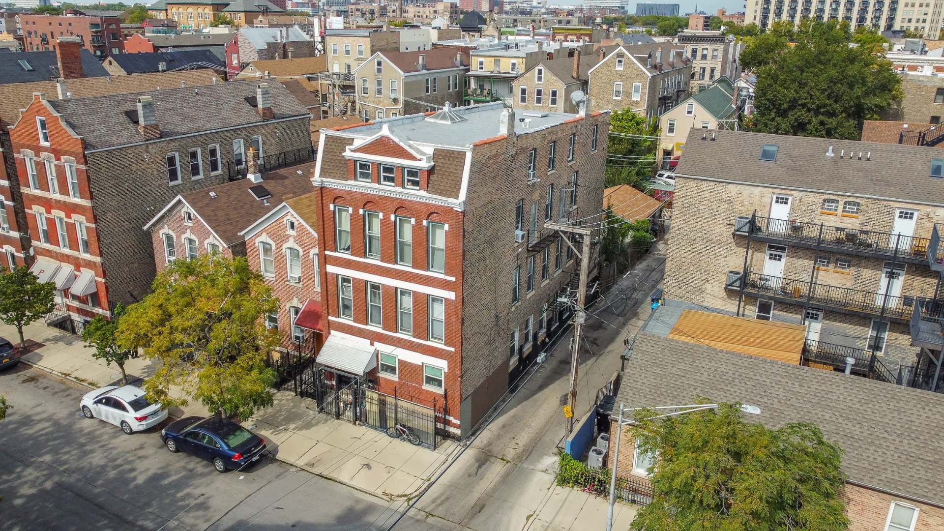 1314 W 18th Place