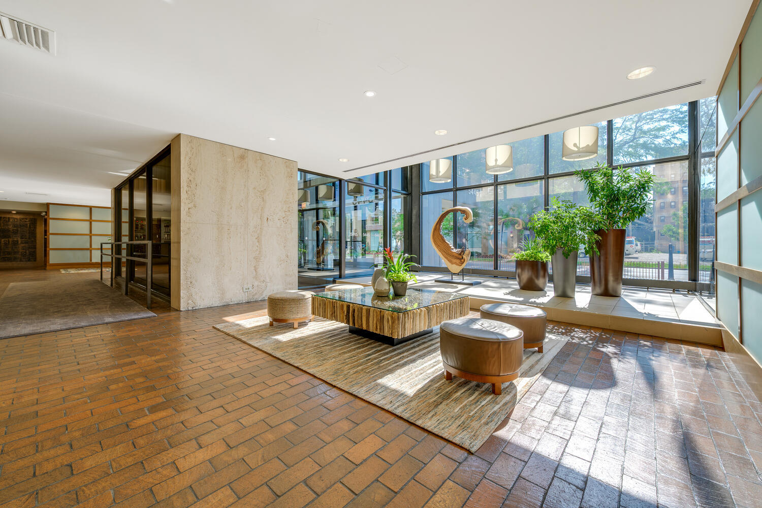 5445 N Sheridan Road Unit: 2708