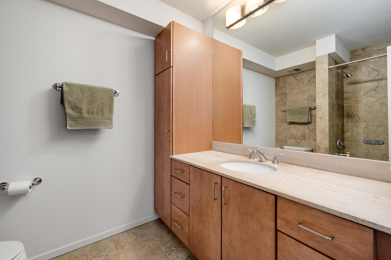 9725 Woods Drive Unit: 507