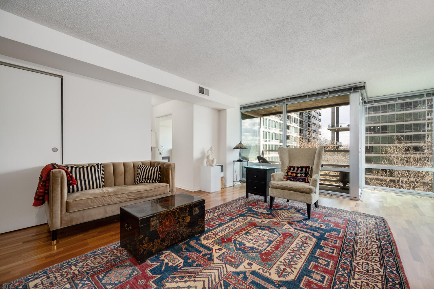 9725 Woods Drive Unit: 507