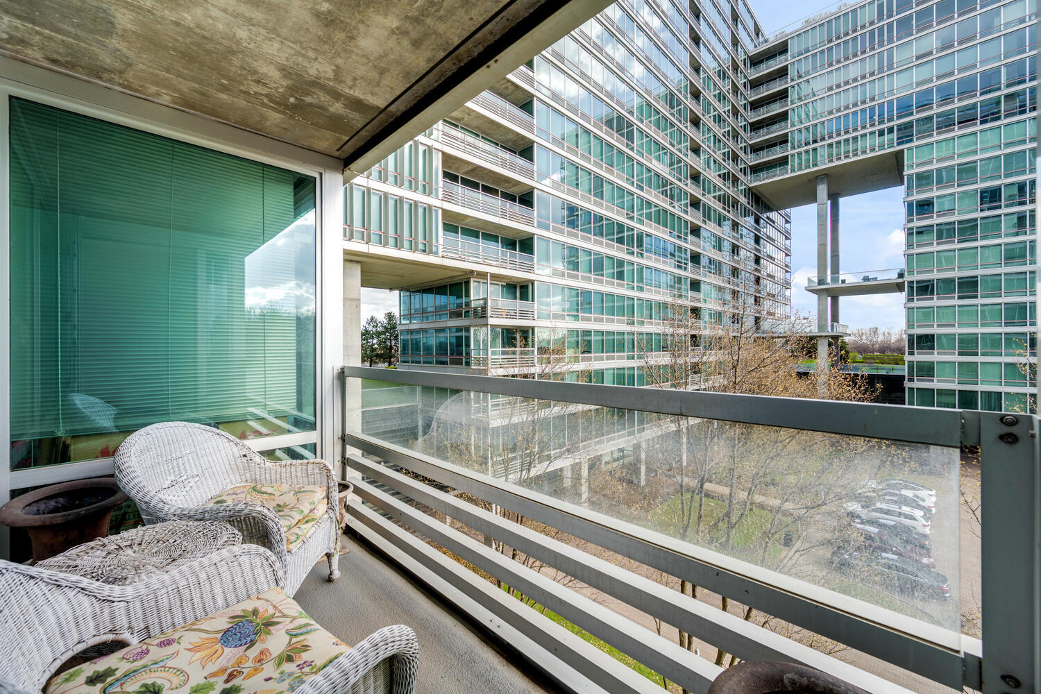 9725 Woods Drive Unit: 507