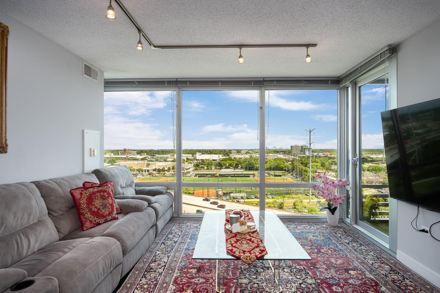 9715 Woods Drive Unit: 1403