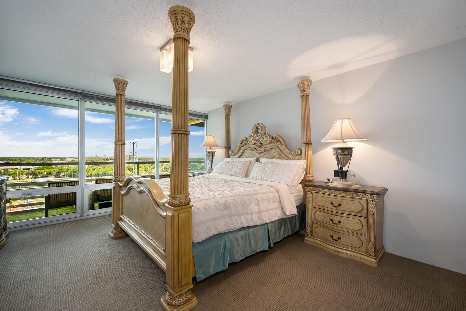 9715 Woods Drive Unit: 1403