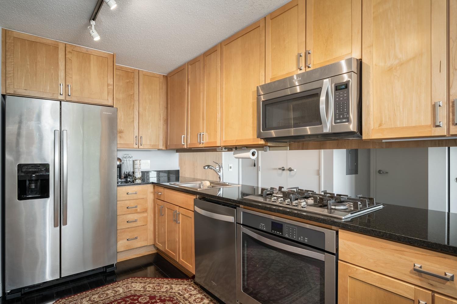 9715 Woods Drive Unit: 1403